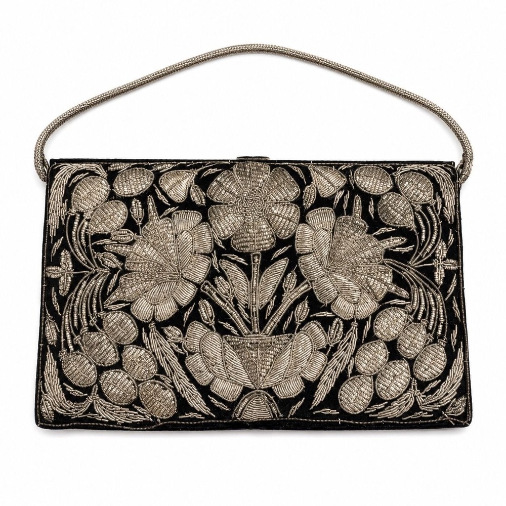 ⚜️141. 1950s Silver Zardosi Floral Black Velvet Evening Clutch Made in India